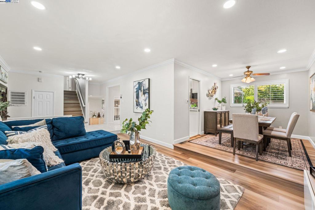 HIGHLAND OAKS - Residential