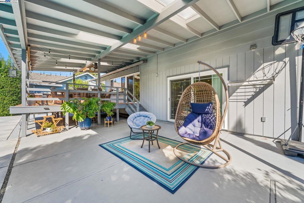 HIGHLAND OAKS - Residential