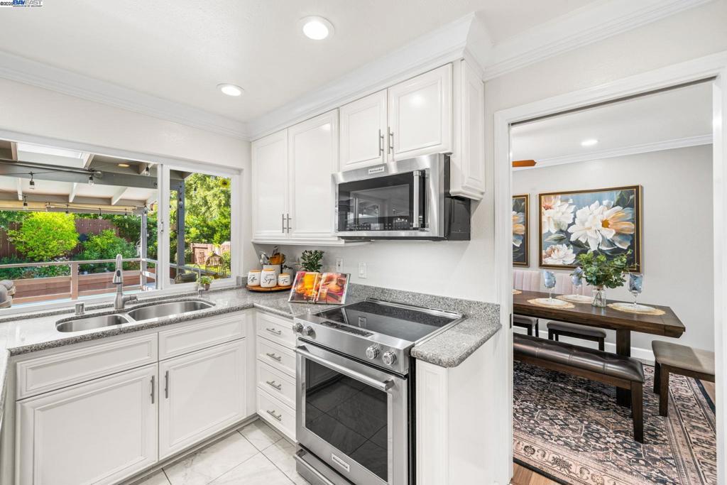 HIGHLAND OAKS - Residential