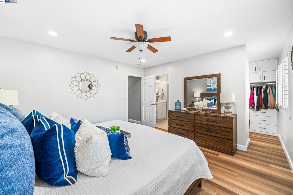 HIGHLAND OAKS - Residential