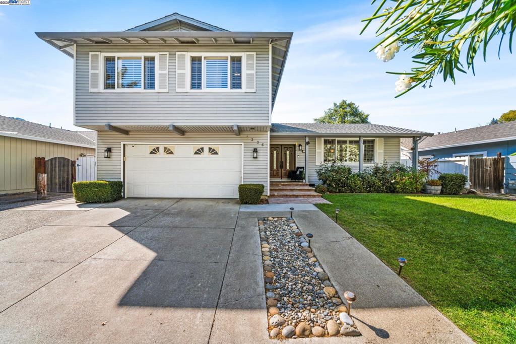 HIGHLAND OAKS - Residential