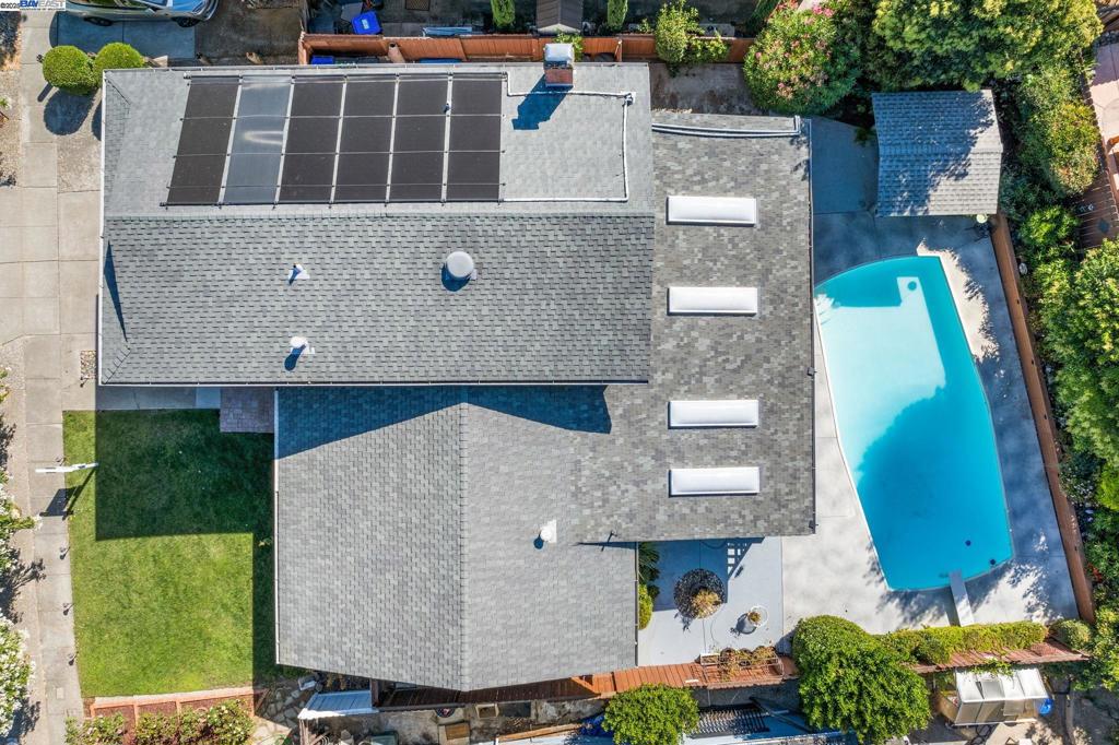 HIGHLAND OAKS - Residential