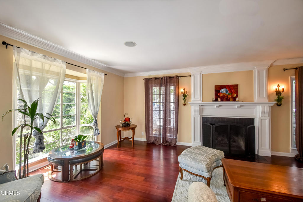 Properties 3 1908 Warwick Road
