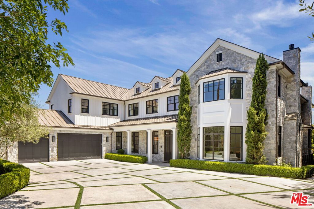 22 Oakmont Drive