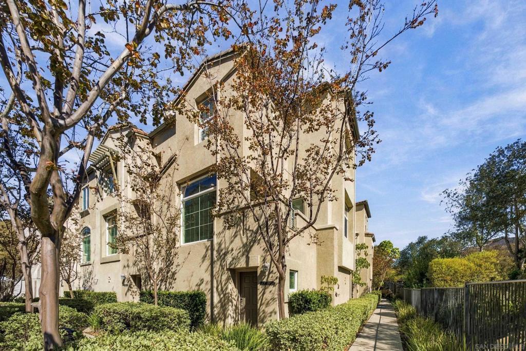 573 Almond Rd