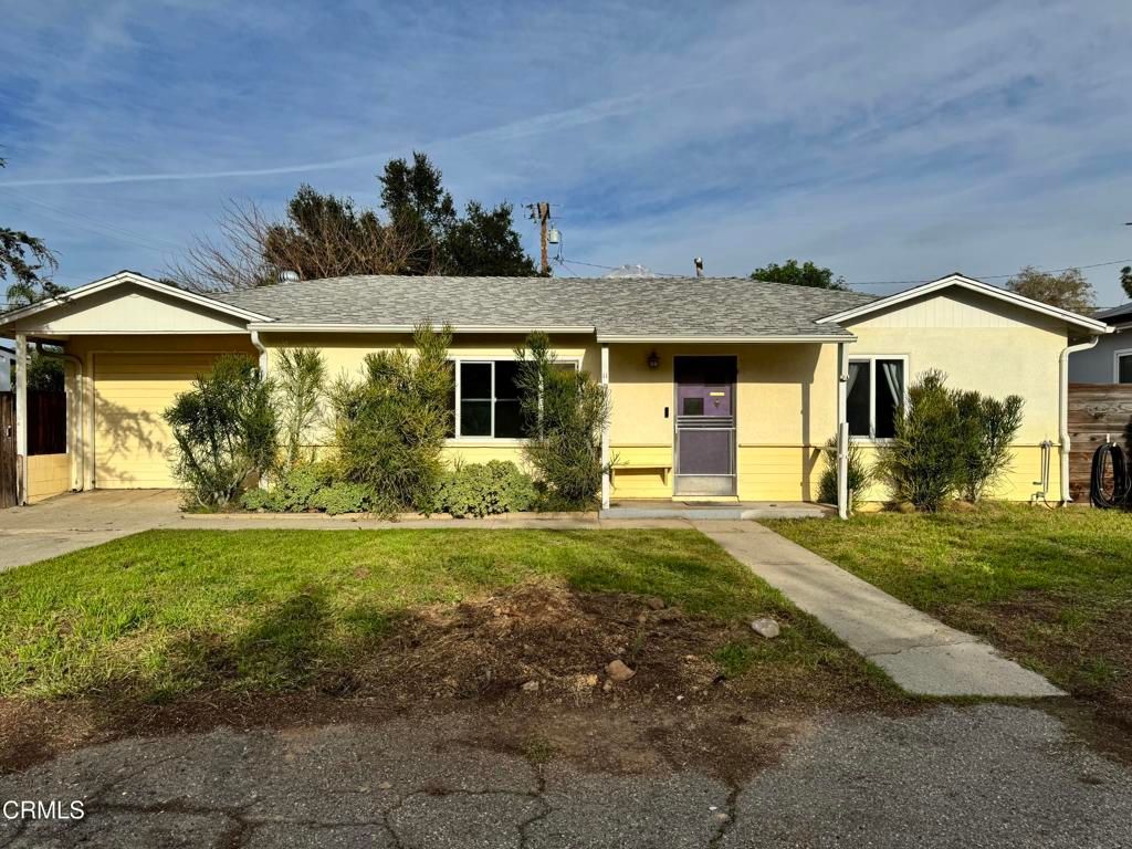 Photo of 11 Calle Cinco De Mayo, Oak View, CA 93022 (MLS # V1-34231)