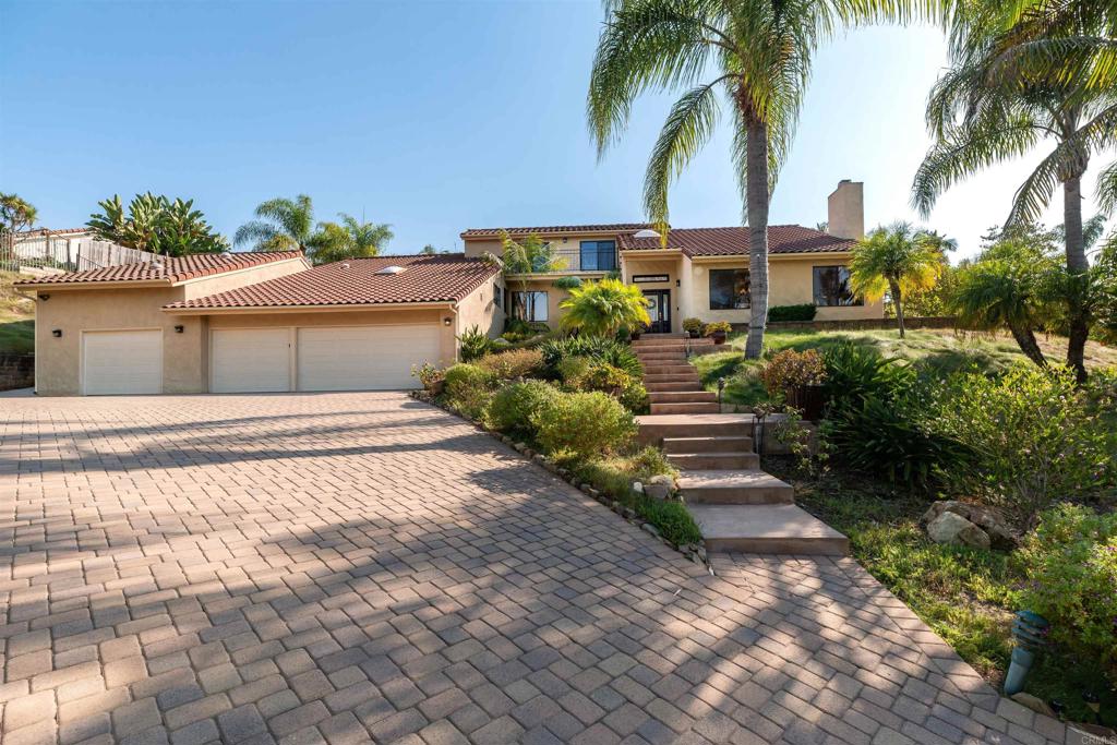 6541 Vispera Place