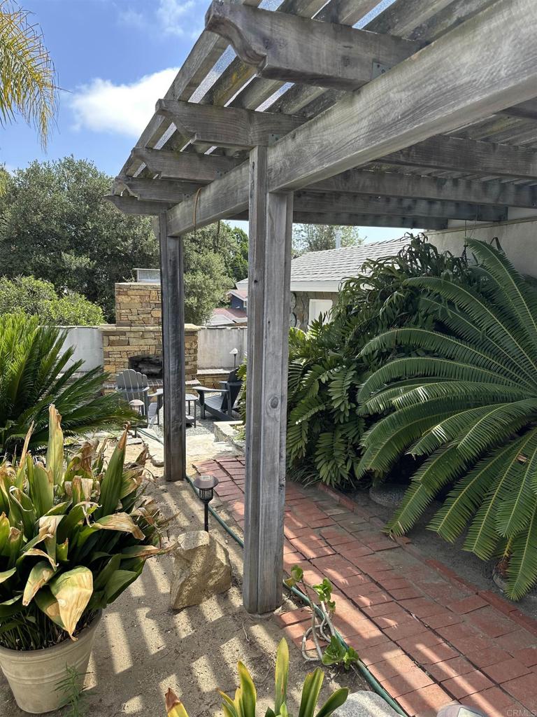 Fallbrook, California, 92028, United States, 3 Bedrooms Bedrooms, ,3 BathroomsBathrooms,Residential,Active,2051997