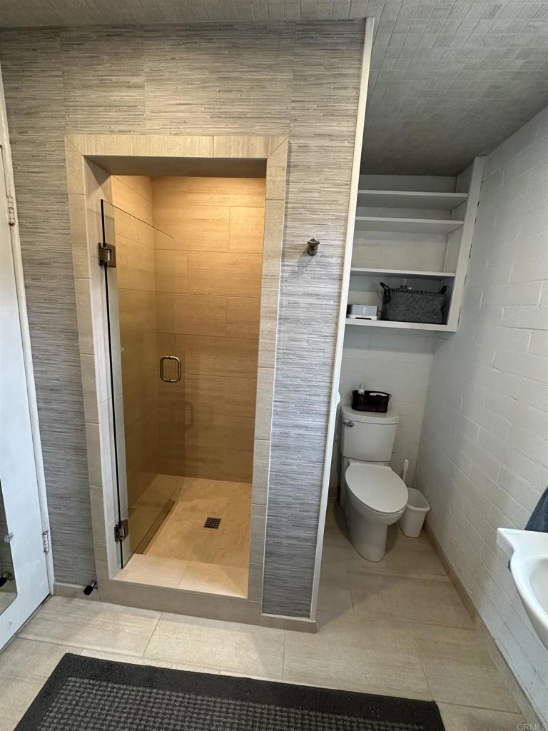 Fallbrook, California, 92028, United States, 3 Bedrooms Bedrooms, ,3 BathroomsBathrooms,Residential,Active,2051997
