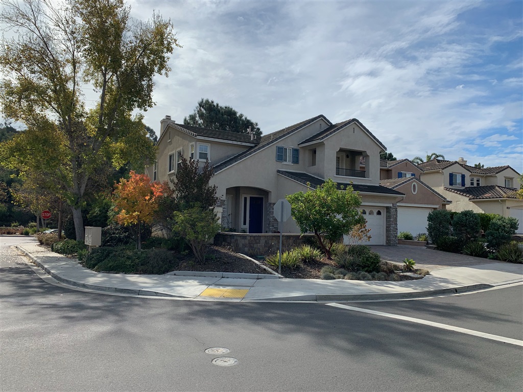 The Cove in Torrey Hills, 4 Bedroom, 3 Bath home is available January 1, 2020. Close to Elementary Schools, Shopping and Freeways. Neighborhoods: Torrey Hills, The Cove