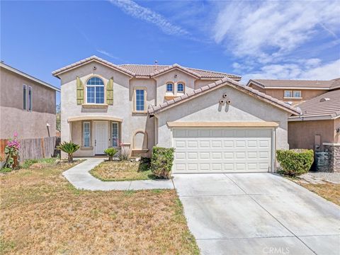 Photo of 14304 Gray Fox Ln, Victorville, CA 92394 (MLS # IV26085057)
