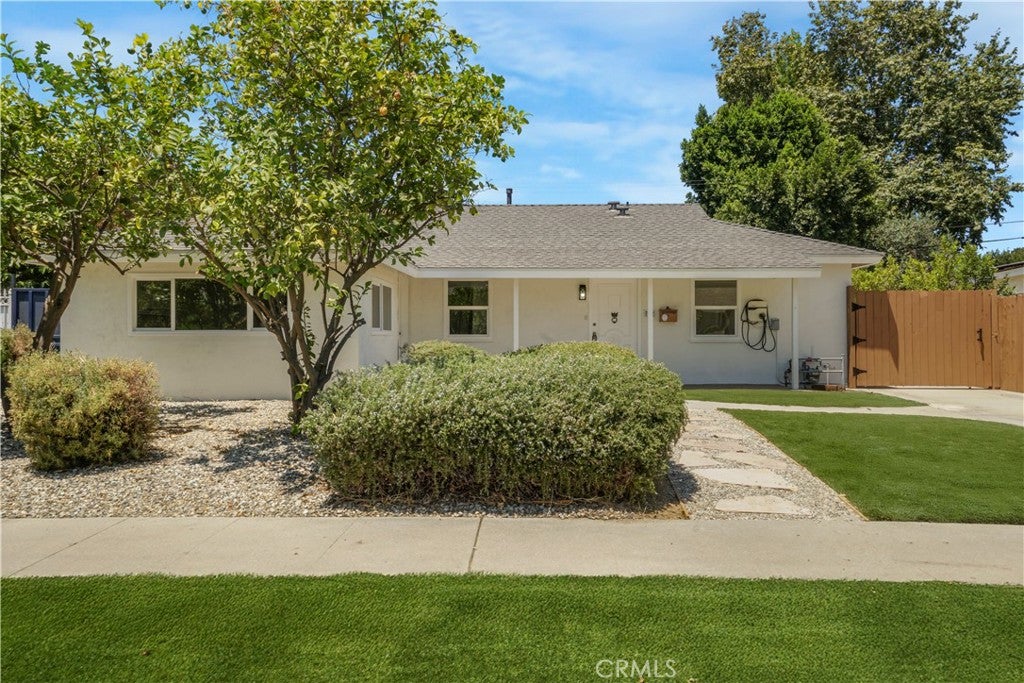 7337 Caldus Avenue