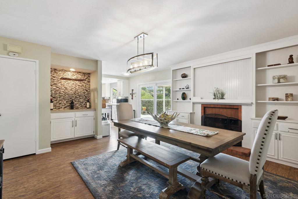 1355 Knoll Drive