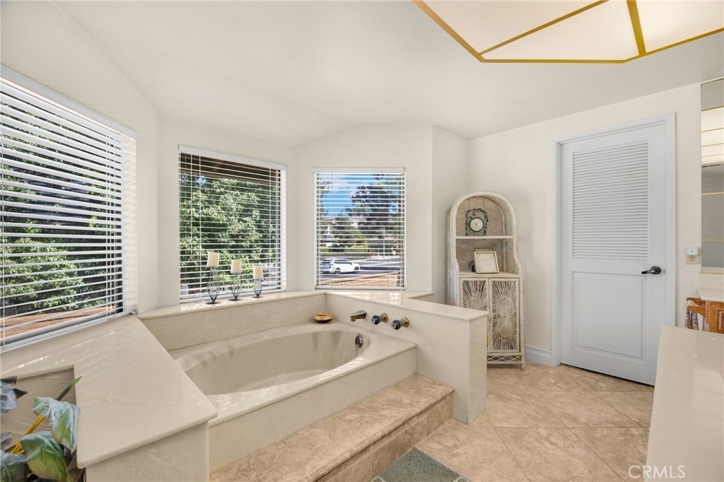 Eagle Hills (EAGH) - Residential