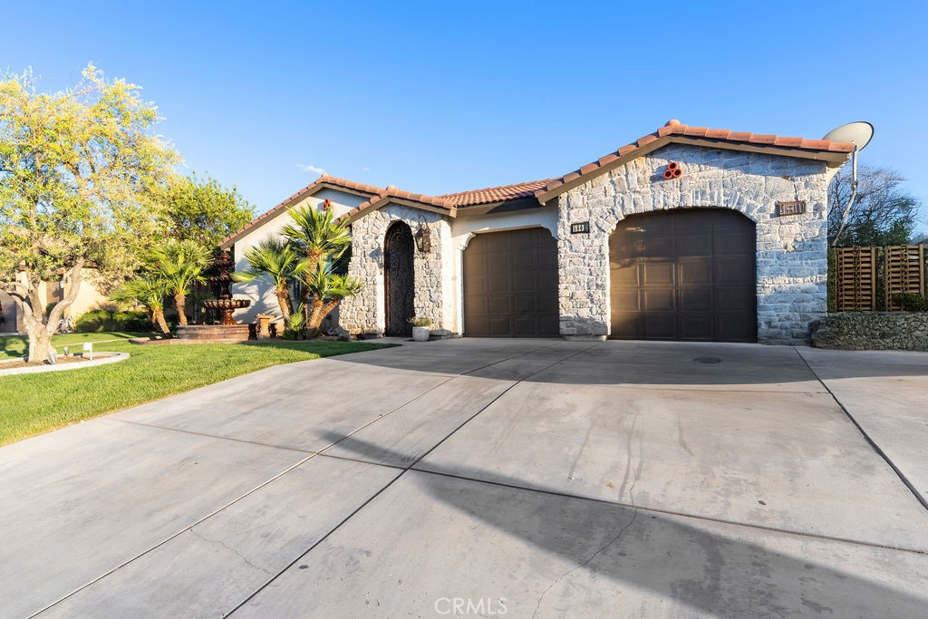 5801 S Moonstone Peak Drive