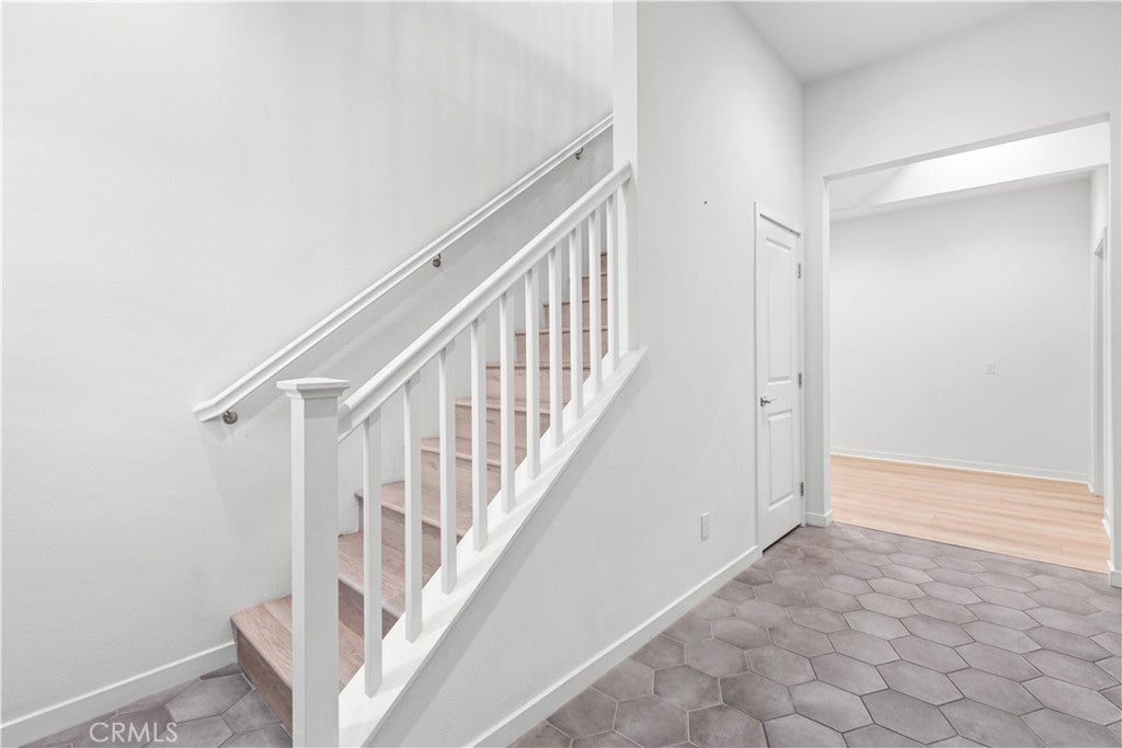 604 White Oaks