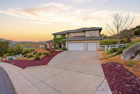 Photo of 2680 Kashmere Canyon Rd, Acton, CA 93510 (MLS # SR26067599)