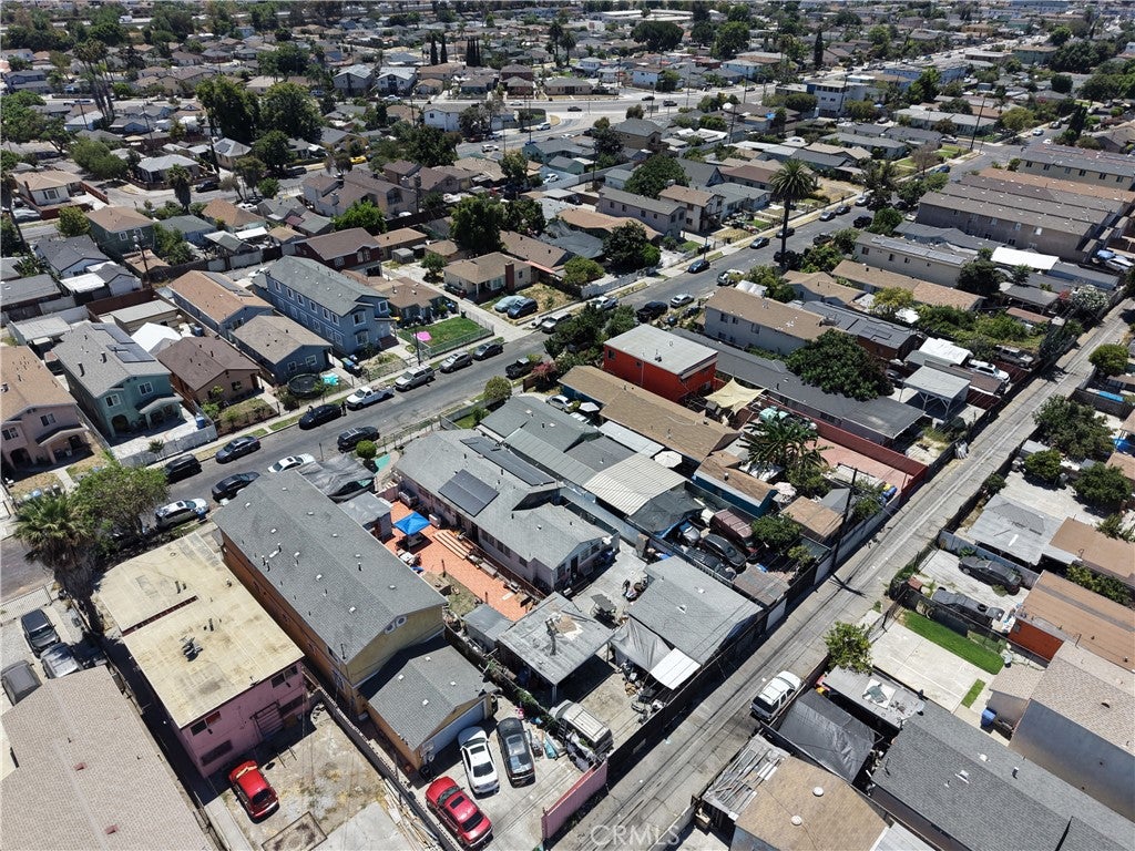 1105 E 113th