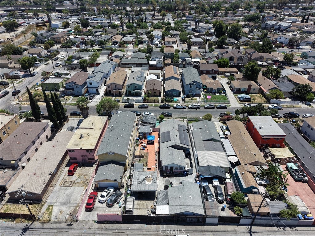 1105 E 113th