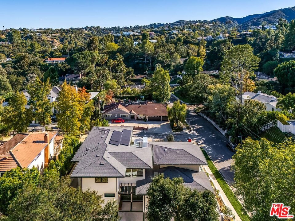 16879 Mooncrest Drive