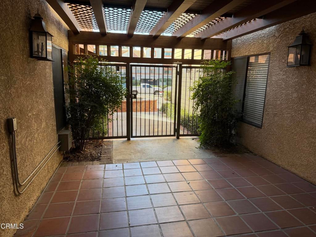 15155 Sherman Way 29