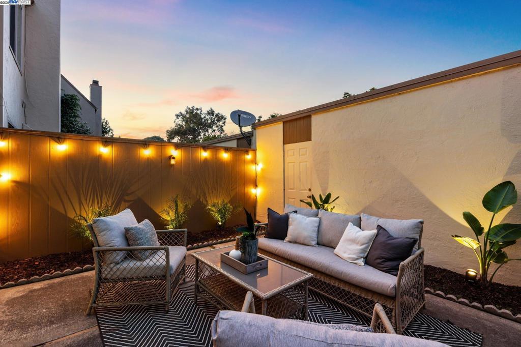 BAY FARM ISLAND - Residential