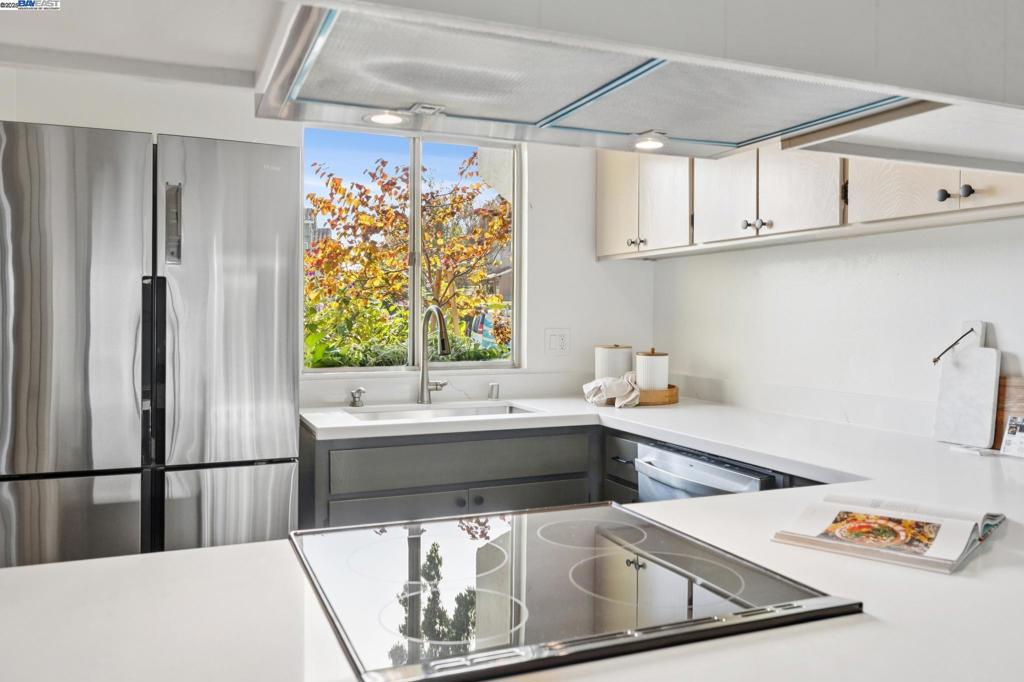 BAY FARM ISLAND - Residential