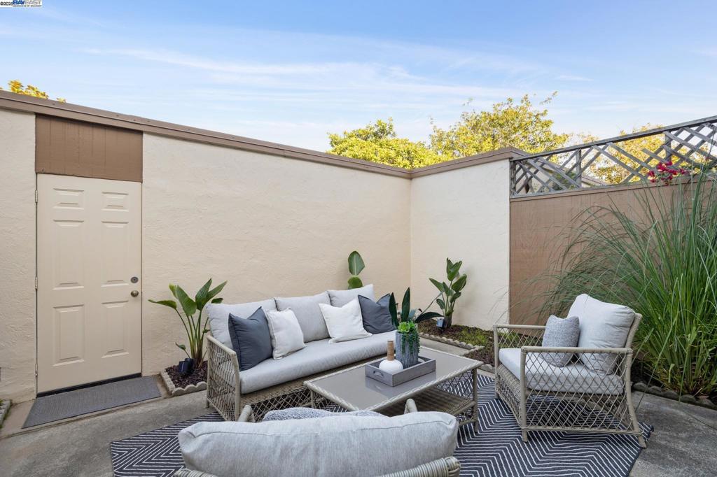 BAY FARM ISLAND - Residential