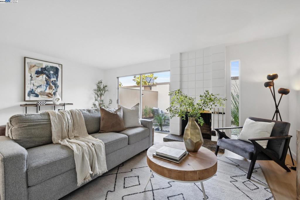 BAY FARM ISLAND - Residential