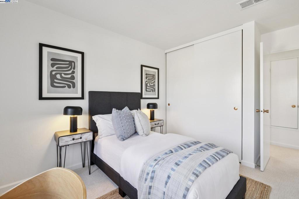 BAY FARM ISLAND - Residential