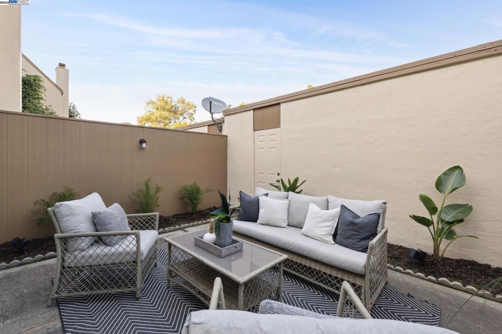 BAY FARM ISLAND - Residential