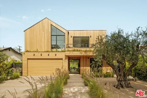 5034 Varna Avenue, Los Angeles, CA 91423 - MLS#: 26868189