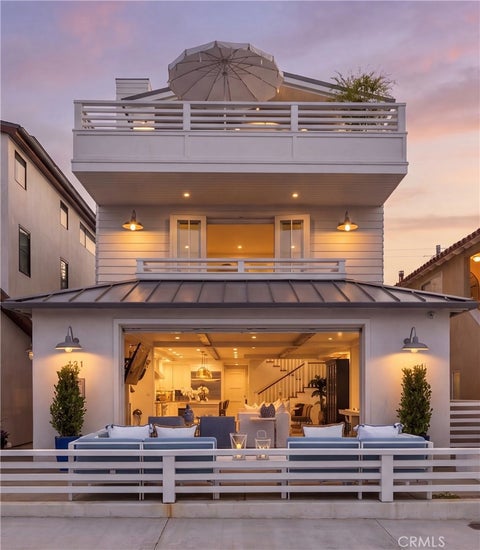 Photo of 121 41st ST, Newport Beach, CA 92663 (MLS # NP26152589)