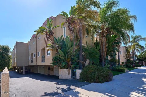Photo of 2466 Montrose Avenue #7, Montrose, CA 91020 (MLS # P1-28852)