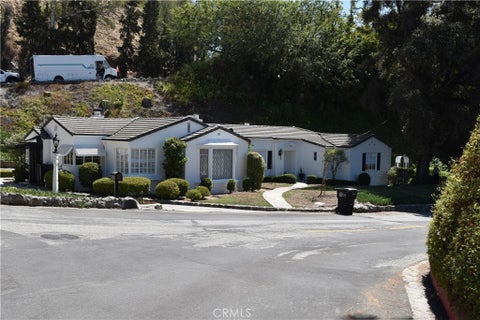 Photo of 1620 Melwood Drive, Glendale, CA 91207 (MLS # GD26200796)