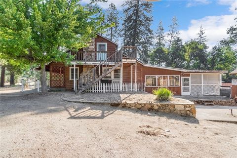 Photo of 2823 State Highway 49 S, Mariposa, CA 95338 (MLS # FR25189967) Photo of 2823 State Highway 49 S, Mariposa, CA 95338 (MLS # FR25189967)