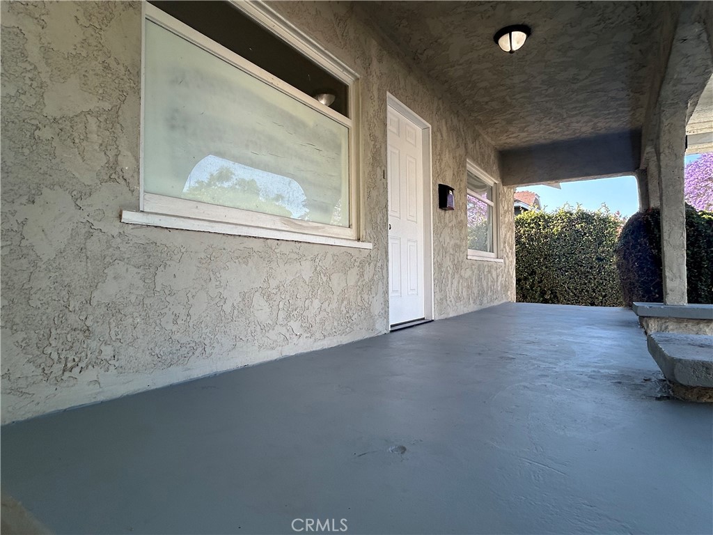 1085 Raymond Avenue