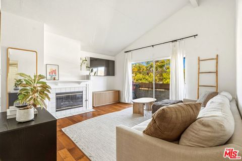 Photo of 3605 E Anaheim Street #205, Long Beach, CA 90804 (MLS # 26655753)