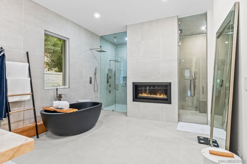 Rancho Santa Fe - Residential