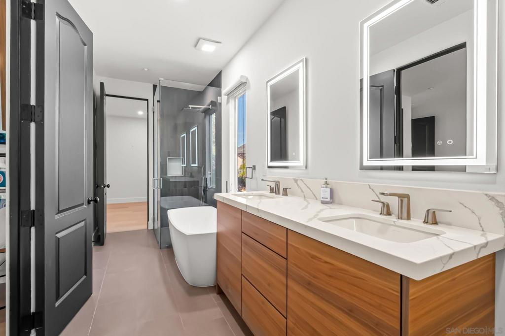 Rancho Santa Fe - Residential