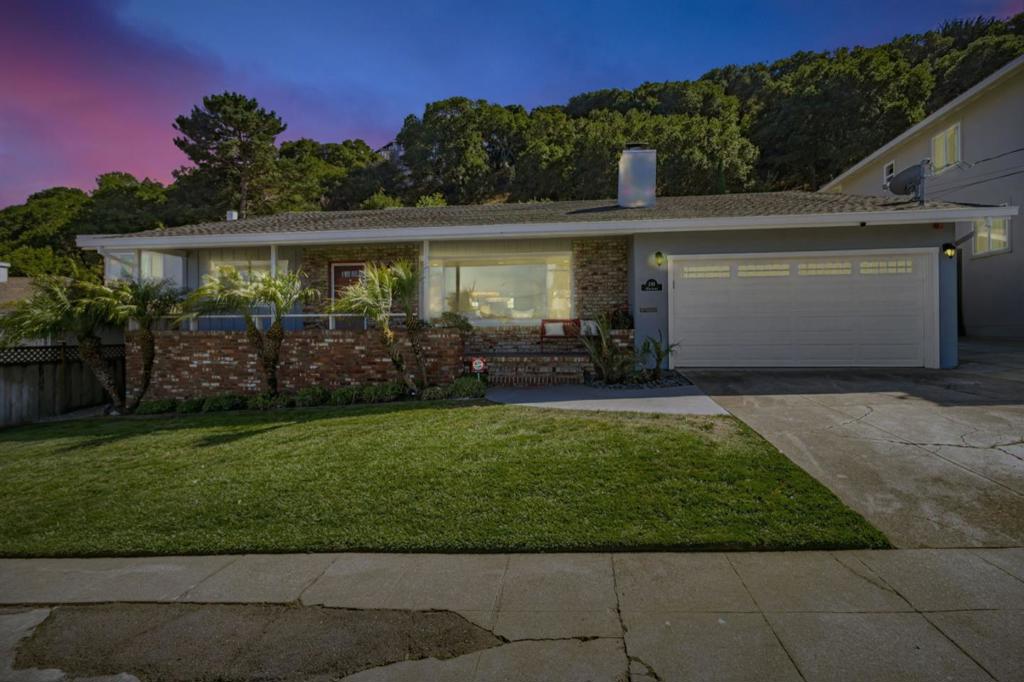 241 42nd Avenue