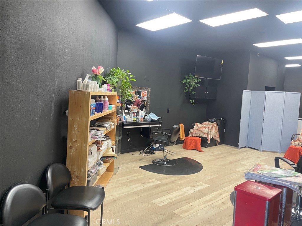 10041 Laurel Canyon Boulevard