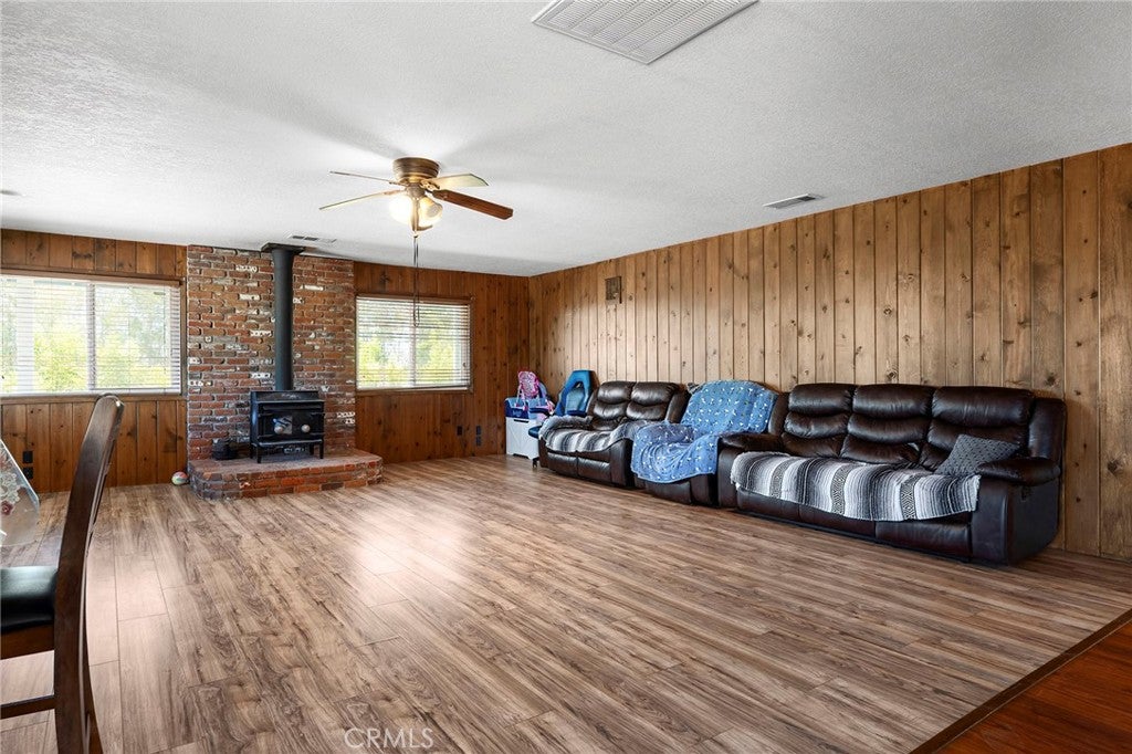 3325 Hall