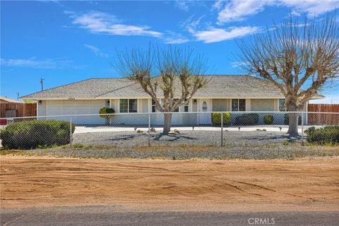 Photo of 15315 Little Beaver St, Victorville, CA 92395 (MLS # CV26059213)