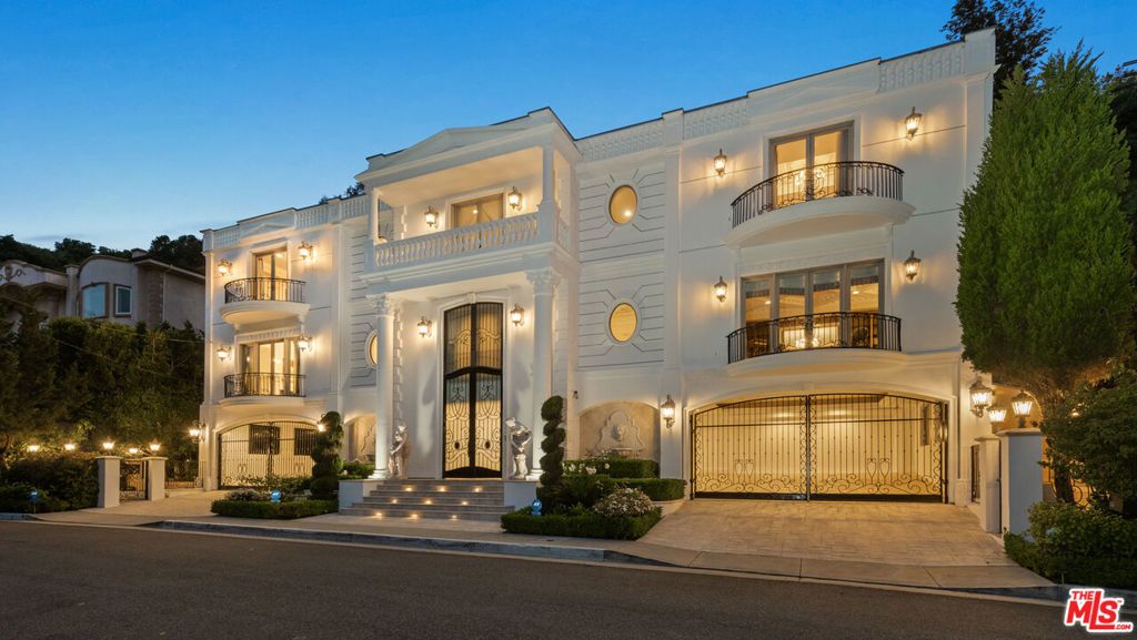 Photo of 1455 Robmar Drive, Beverly Hills, CA 90210 (MLS # 26704927)