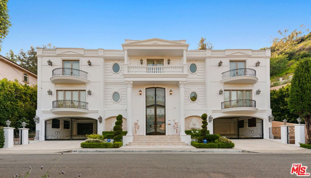Photo of 1455 Robmar Drive, Beverly Hills, CA 90210 (MLS # 26704927)