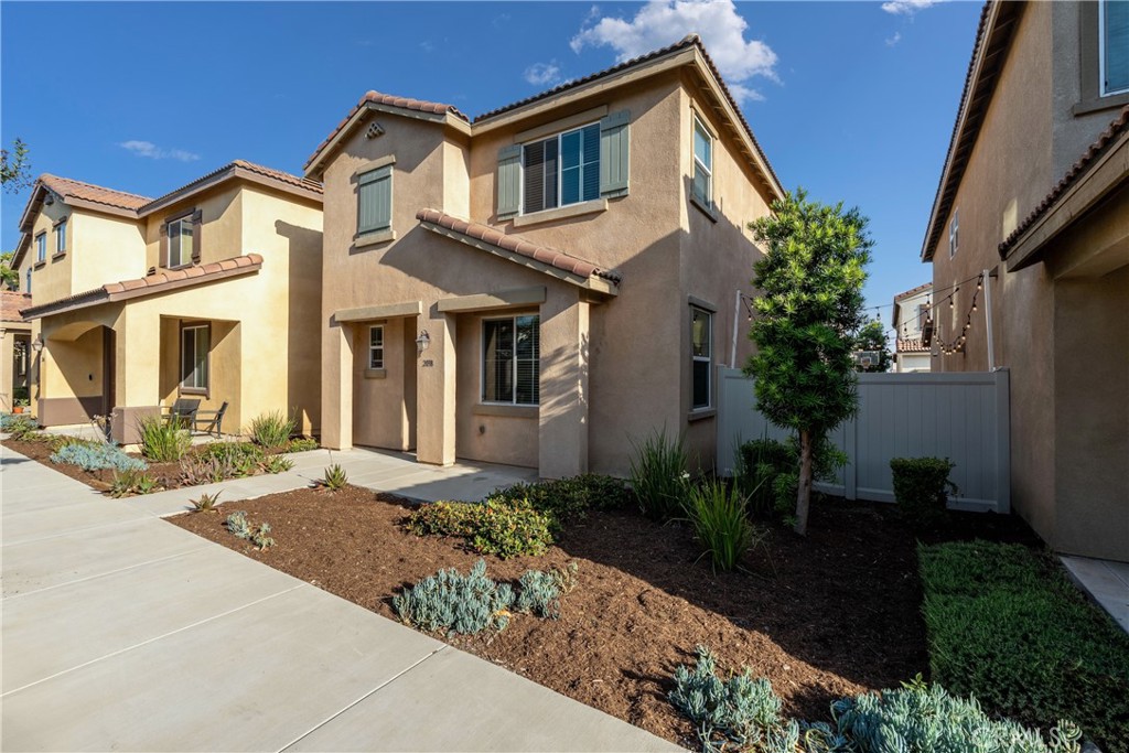 2038 Mesquite Lane