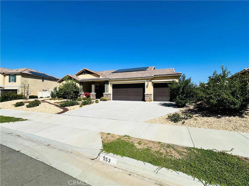Photo of 553 Chalakat Ct, San Jacinto, CA 92582 (MLS # SW25230305)
