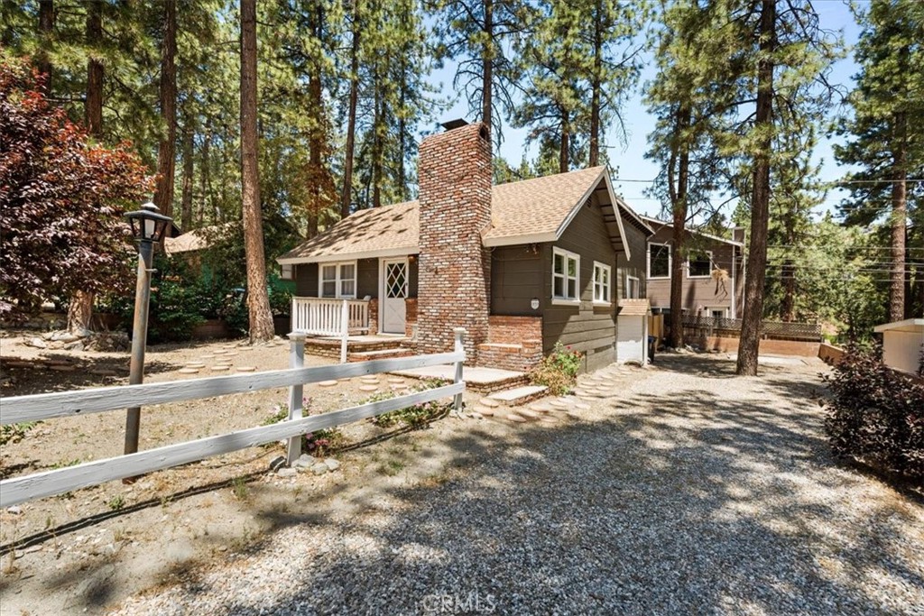 1698 Thrush Road