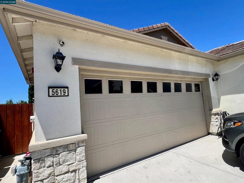 5619 Howell Mountain Lane